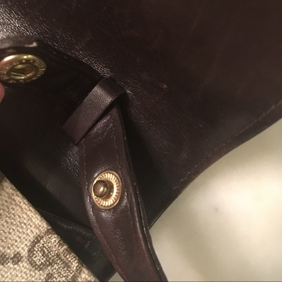 ๐บHP๐บ Adorable & Authentic Gucci CLASSIC Clutch! - Picture 8 of 8